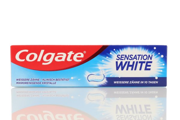 Colgate Sensation White Zahnpasta 75 Milliliter Inhaltsangabe Rückansicht
